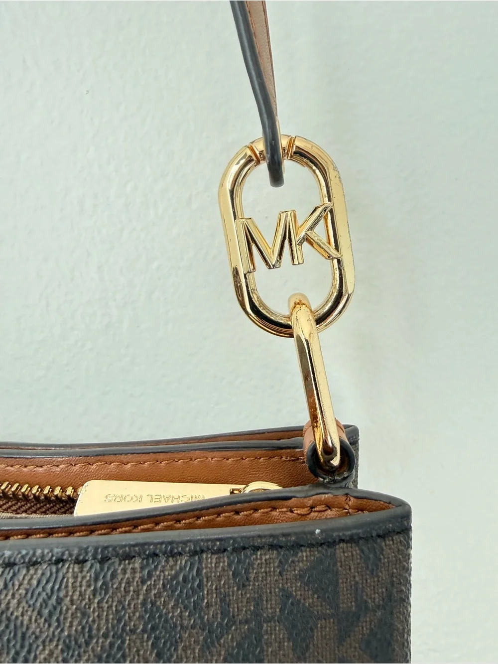 Michael Kors Trisha Medium Triple Compartment Crossbody Bag